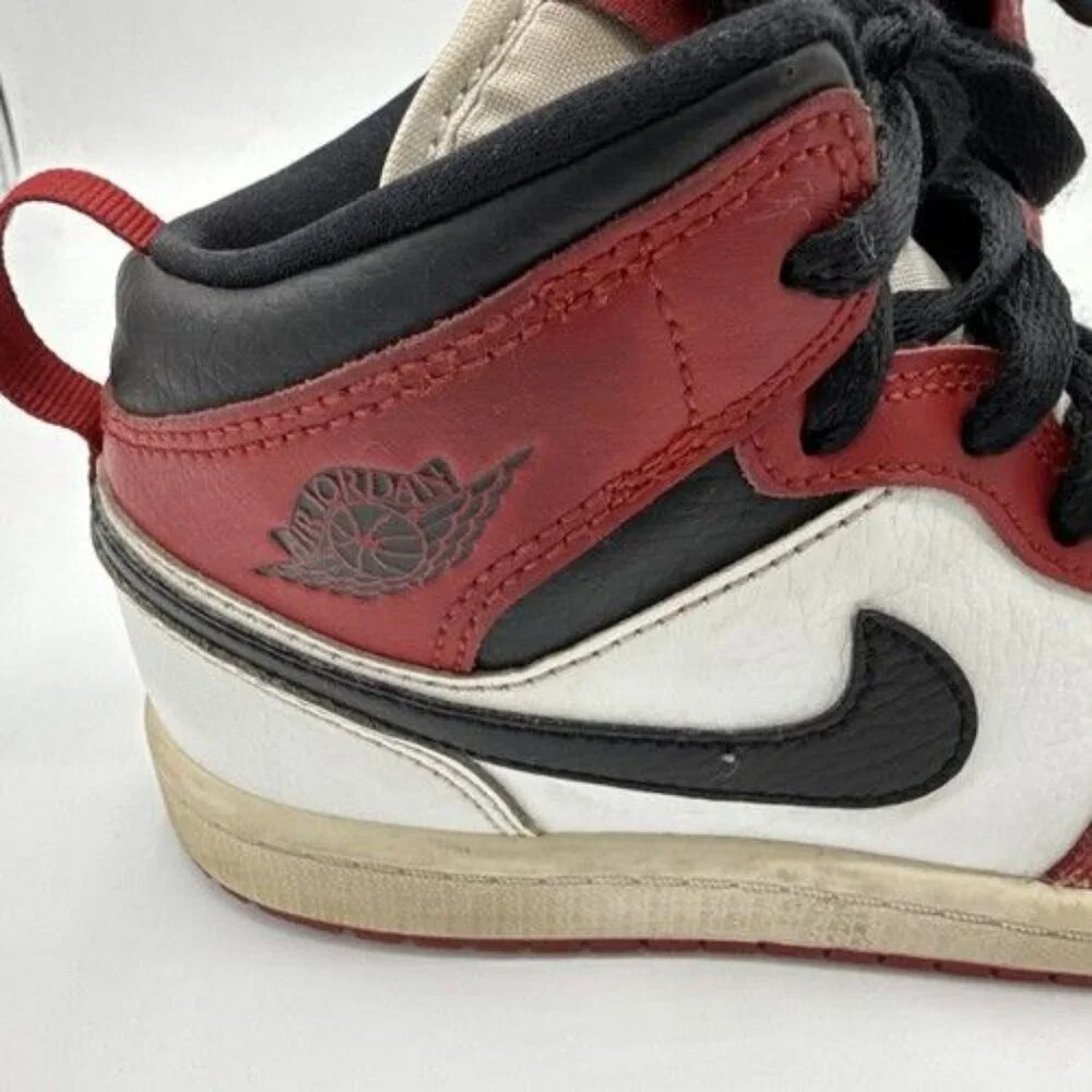 Nike Air Jordan 1 Mid Chicago 2020 White Gym Red Black 640734-173 Kids Size 1.5Y